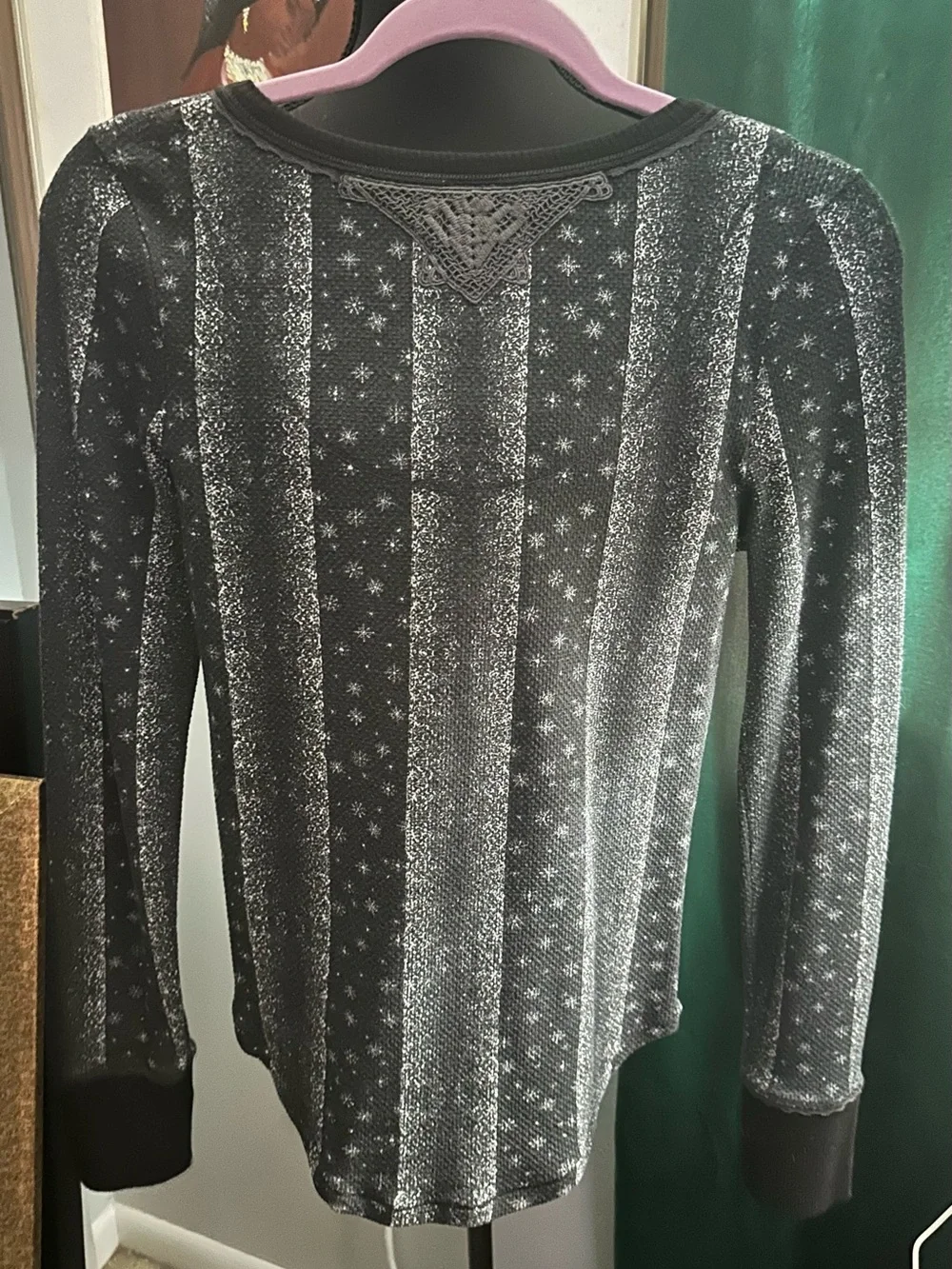 Free People We The Free Black Gray Printed Thermal Henley Top Size L